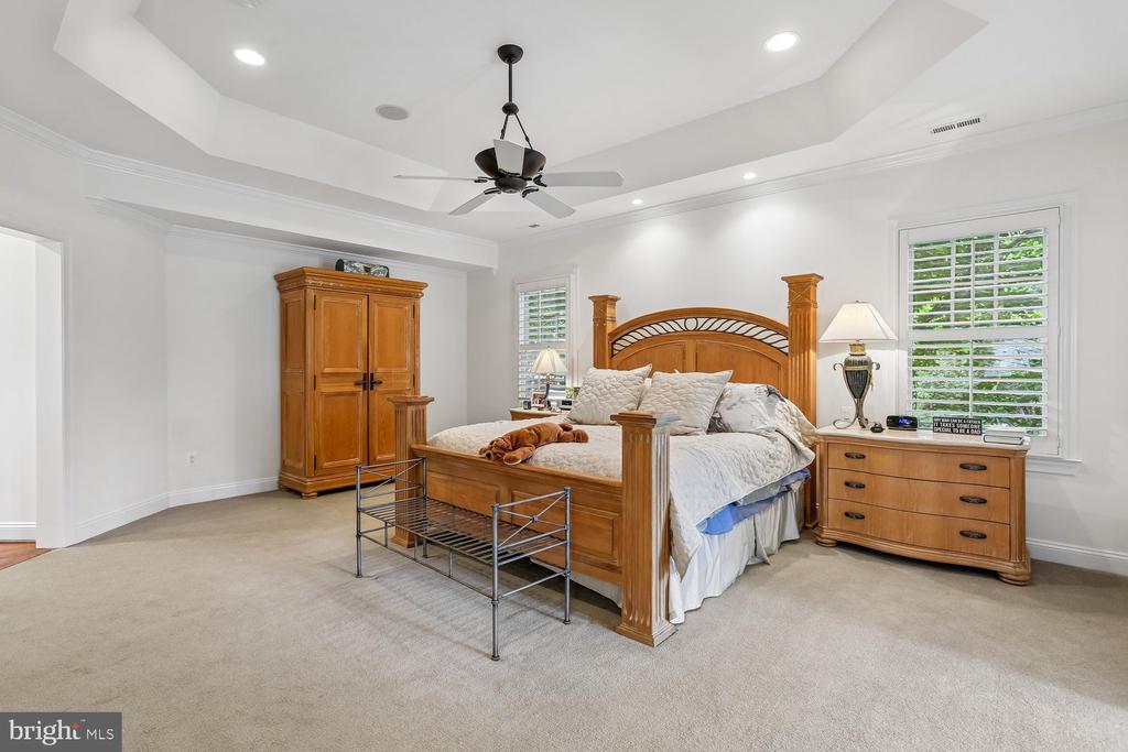 5114 WESSLING LANE