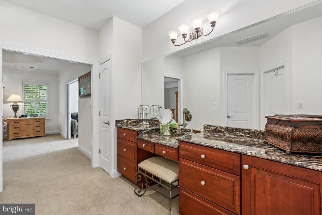 5114 WESSLING LANE