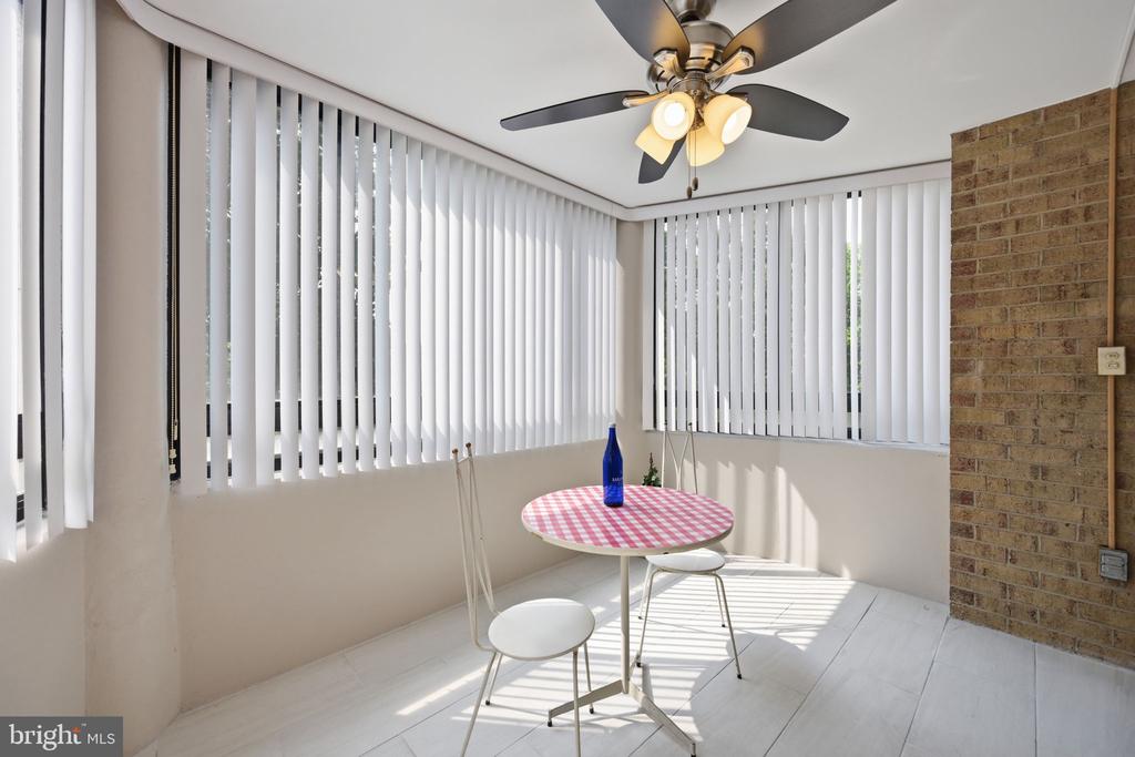 15100 INTERLACHEN DRIVE Unit: 4-124
