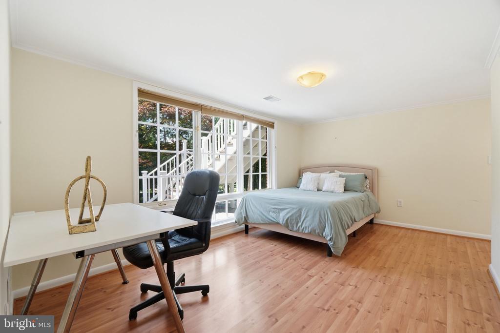 10904 STANMORE DRIVE
