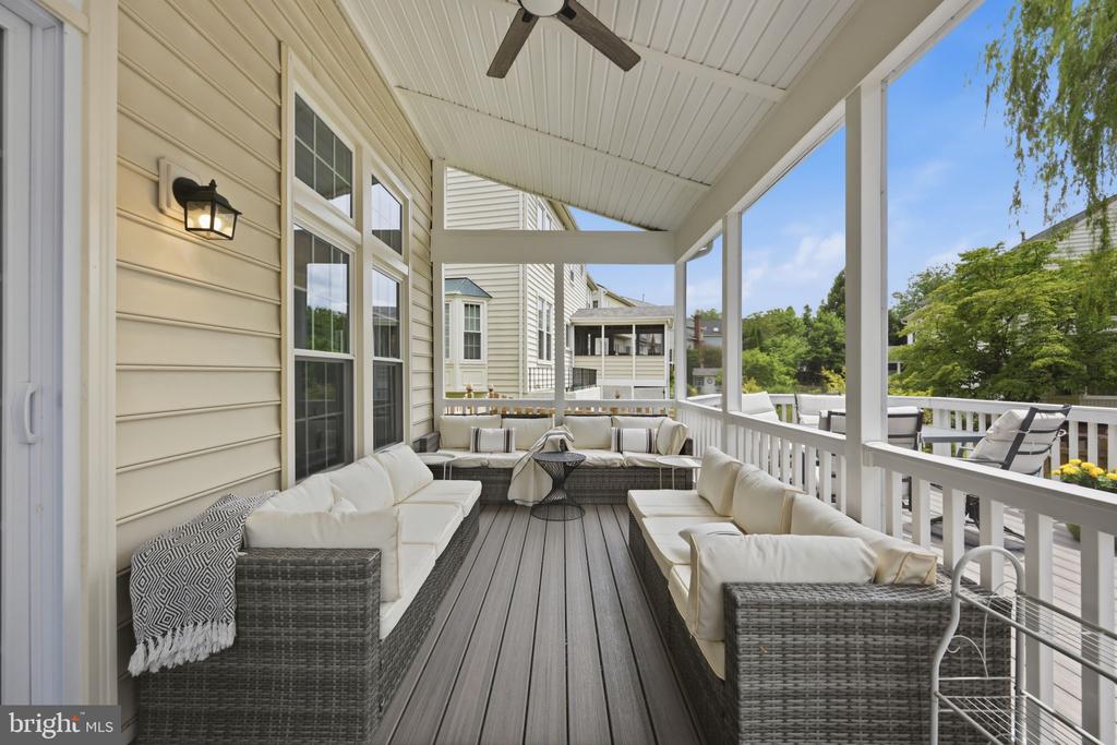 21406 MANOR VIEW CIRCLE