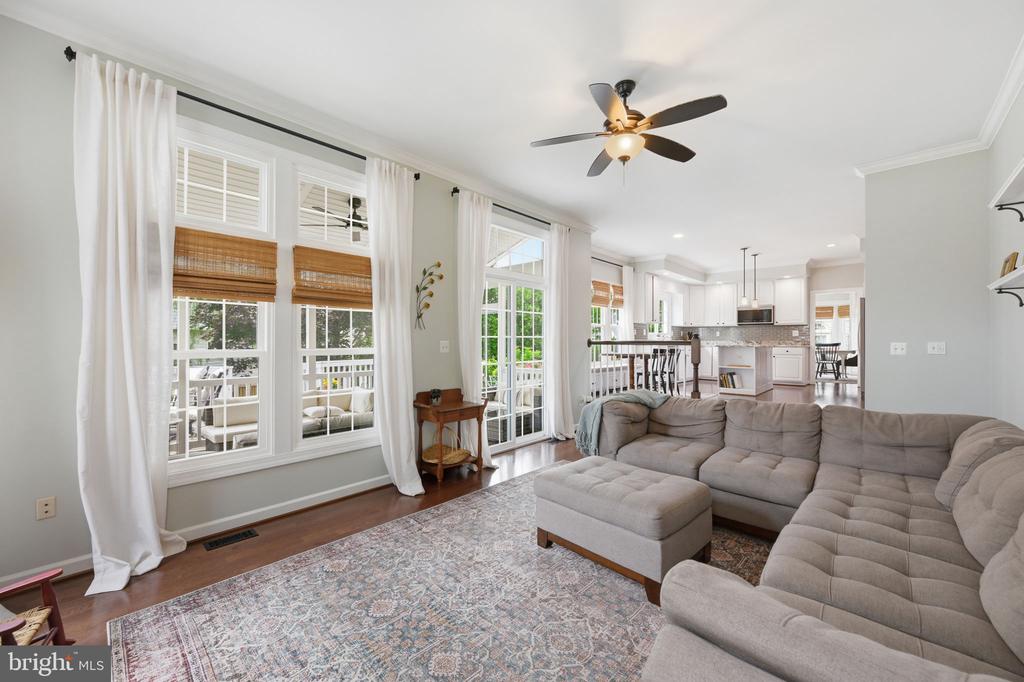 21406 MANOR VIEW CIRCLE