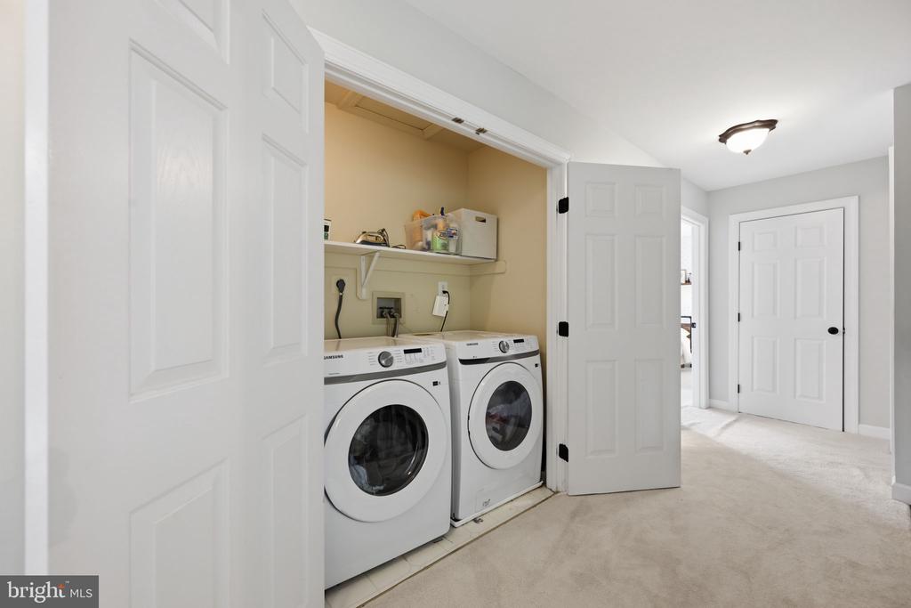 21406 MANOR VIEW CIRCLE