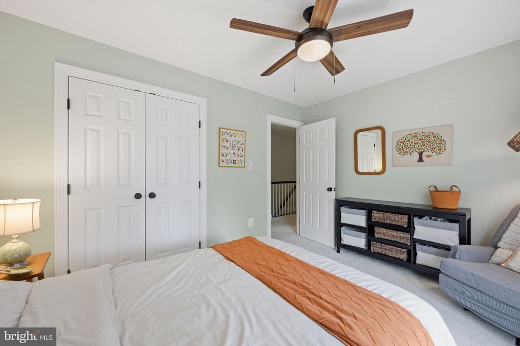 21406 MANOR VIEW CIRCLE