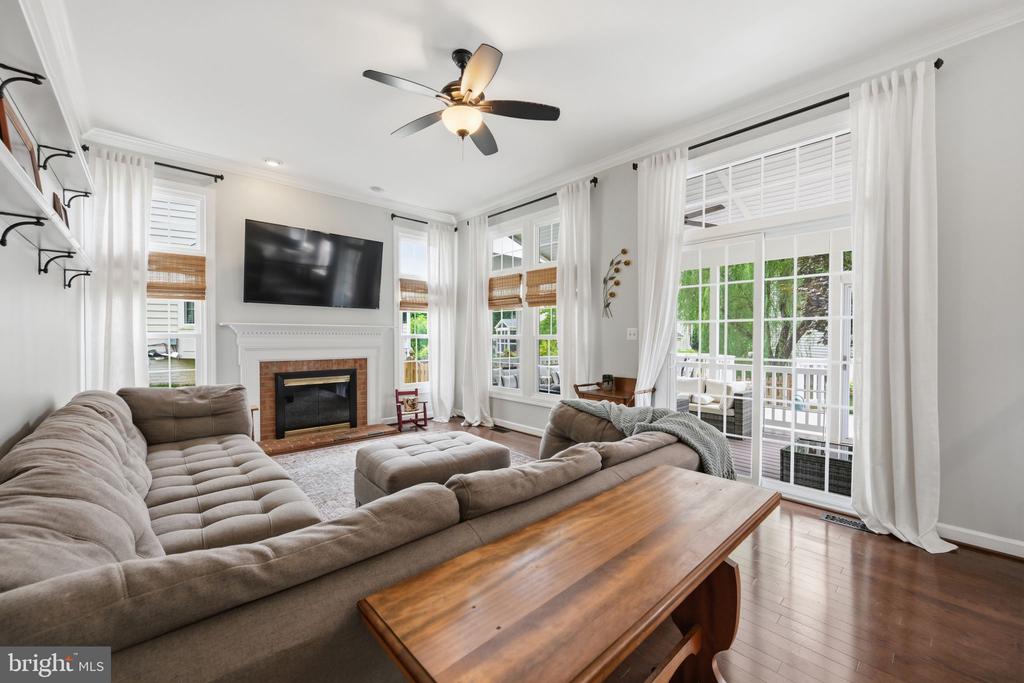 21406 MANOR VIEW CIRCLE