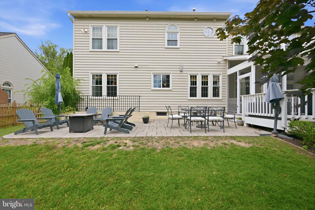 21406 MANOR VIEW CIRCLE