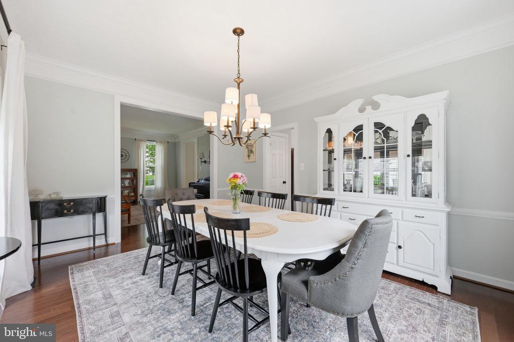 21406 MANOR VIEW CIRCLE
