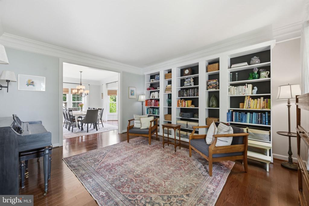 21406 MANOR VIEW CIRCLE