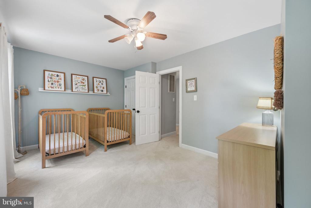 21406 MANOR VIEW CIRCLE