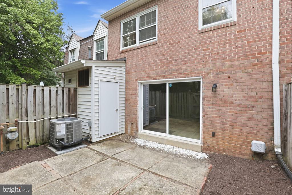 674 AZALEA DRIVE Unit: 5-674