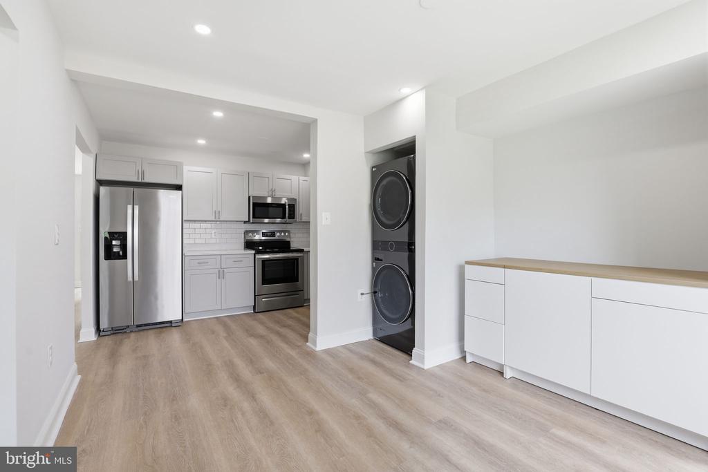 674 AZALEA DRIVE Unit: 5-674