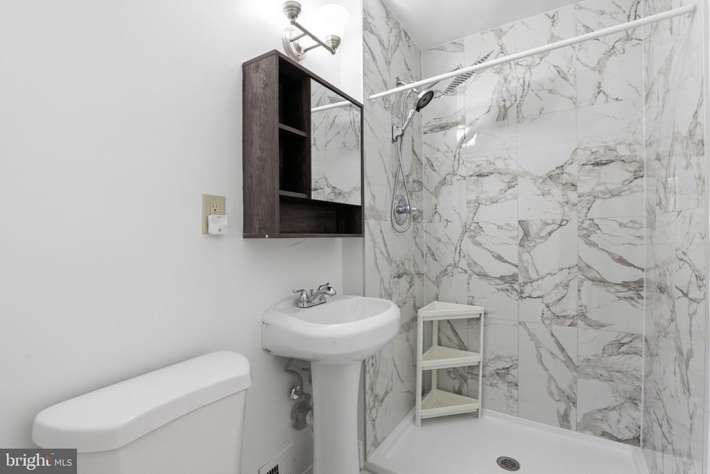 674 AZALEA DRIVE Unit: 5-674