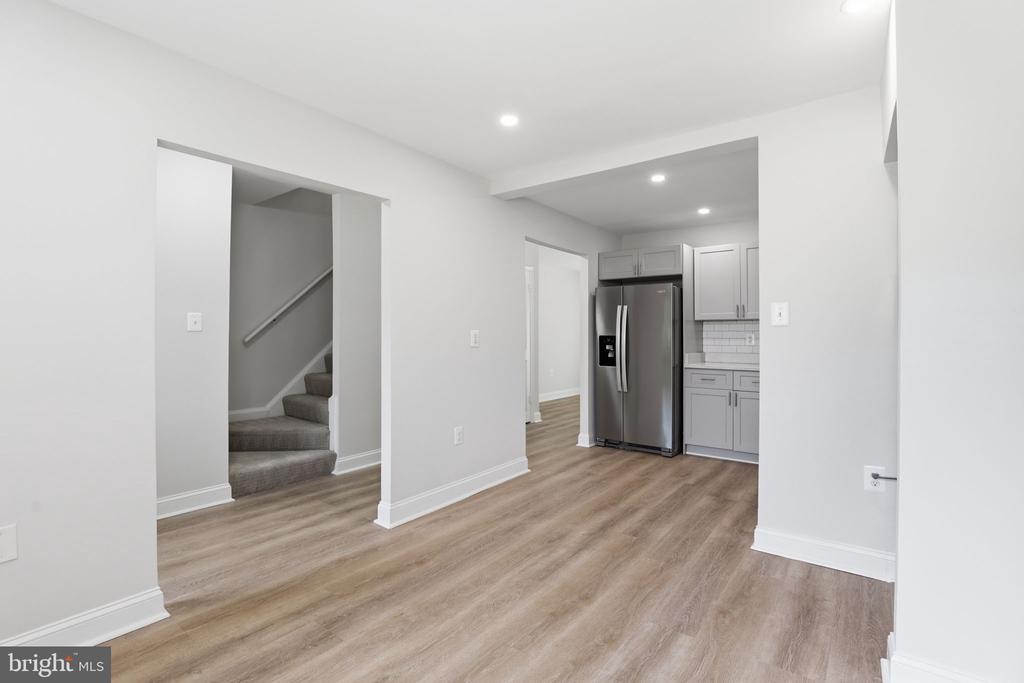 674 AZALEA DRIVE Unit: 5-674