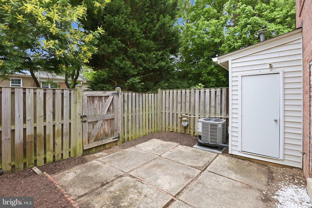 674 AZALEA DRIVE Unit: 5-674