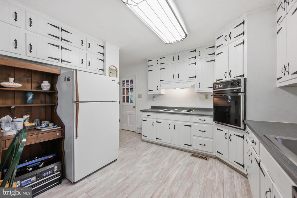 12201 GREENRIDGE