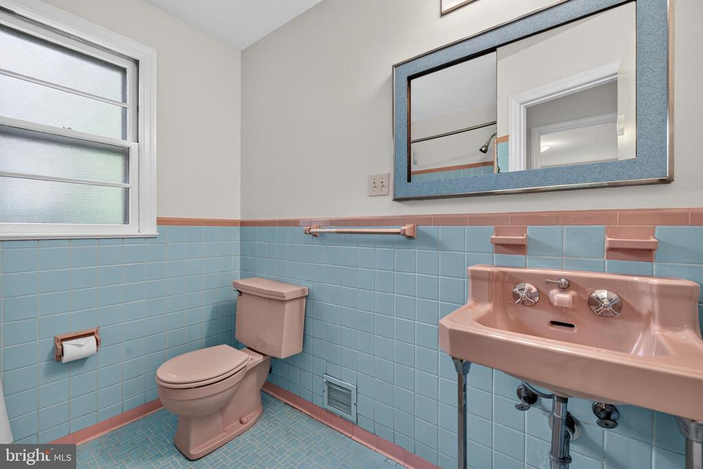 3505 KENSINGTON COURT