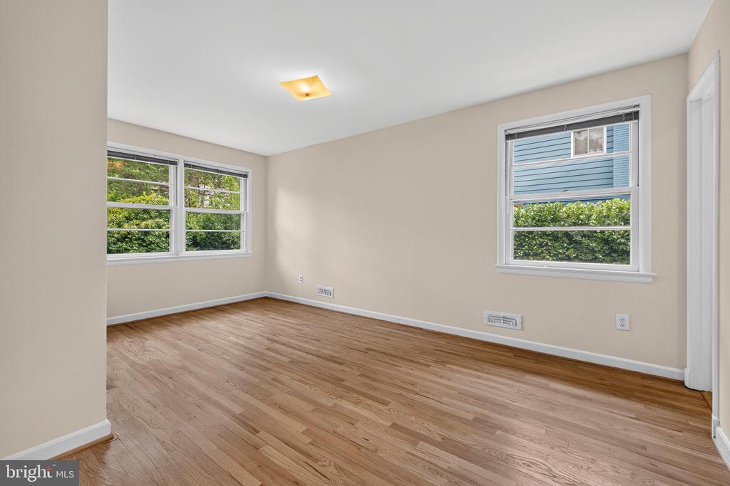 3505 KENSINGTON COURT