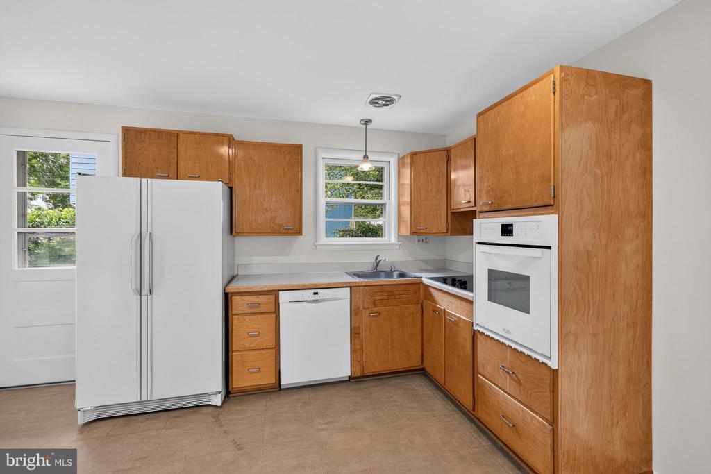 3505 KENSINGTON COURT
