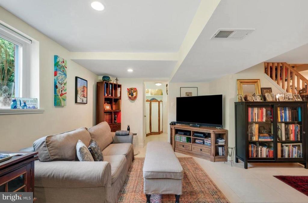 9504 MILSTEAD DRIVE