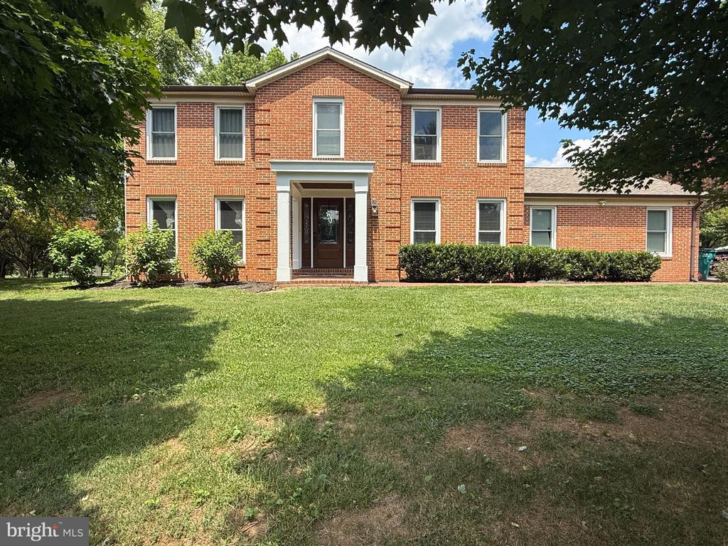 2 GRANBY COURT