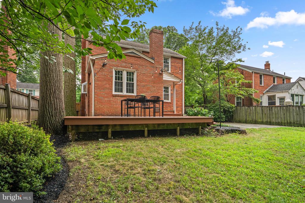 1111 MEURILEE LANE