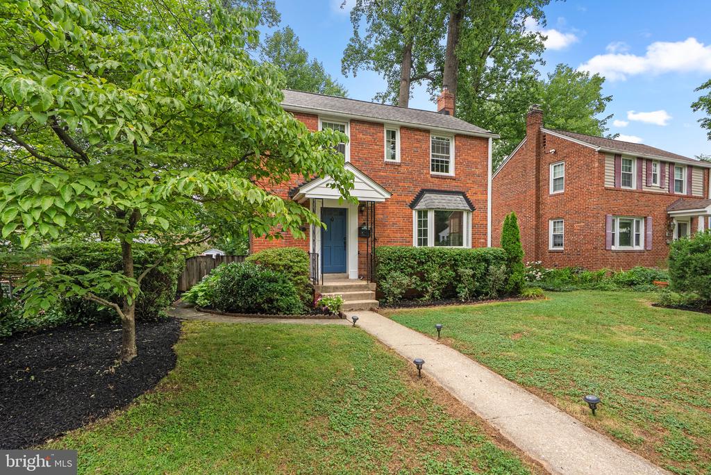 1111 MEURILEE LANE