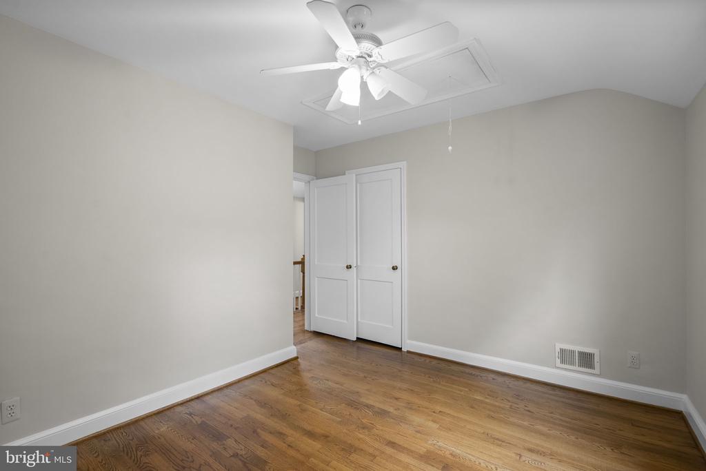 1111 MEURILEE LANE