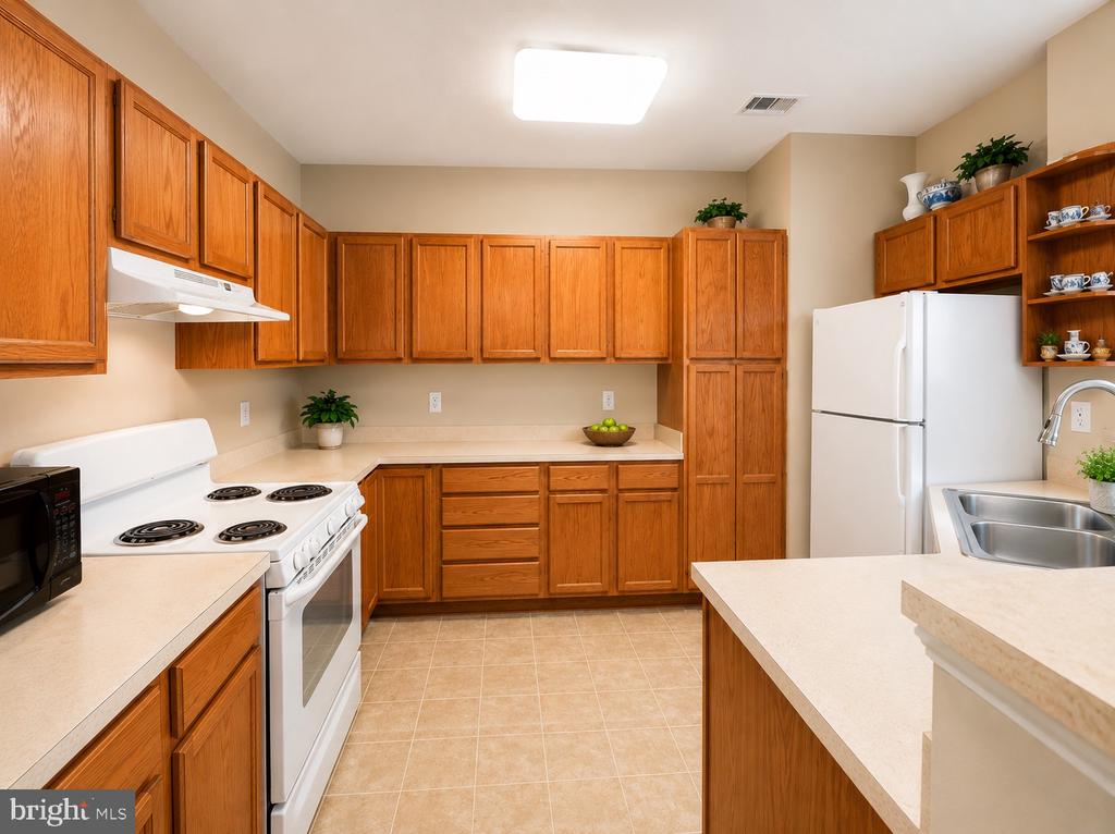 14241 KINGS CROSSING BOULEVARD Unit: 311