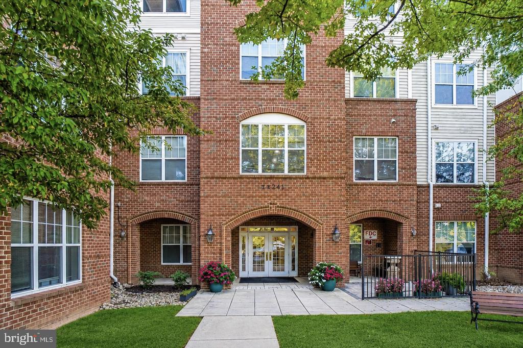 14241 KINGS CROSSING BOULEVARD Unit: 311