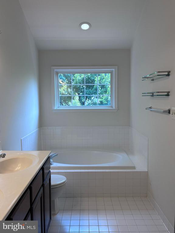 214 HALPINE WALK COURT