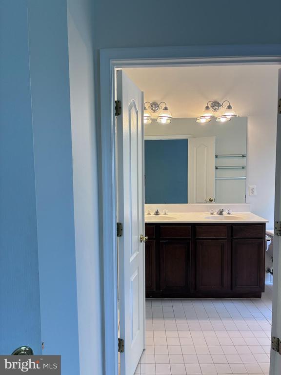 214 HALPINE WALK COURT