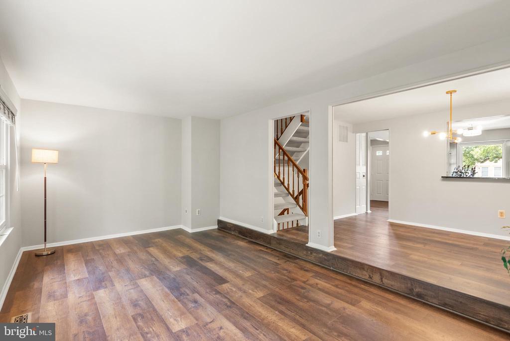 7608 QUINCEWOOD COURT