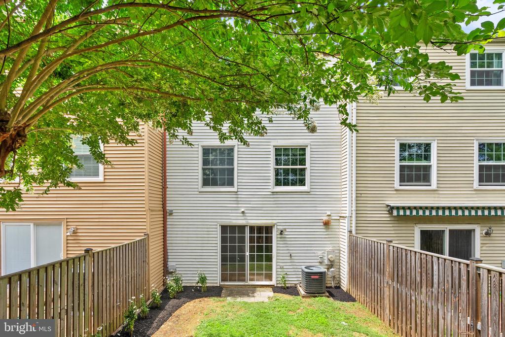 7608 QUINCEWOOD COURT
