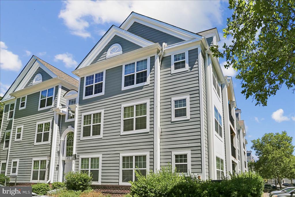 172 KENDRICK PLACE Unit: 24