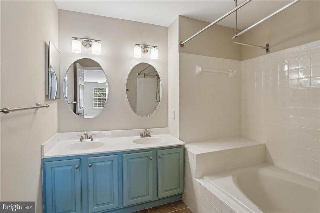 172 KENDRICK PLACE Unit: 24