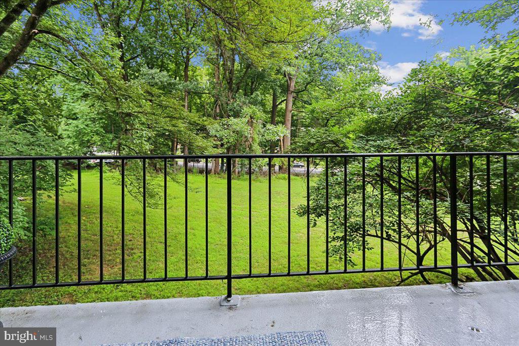 10518 WEYMOUTH STREET Unit: 102