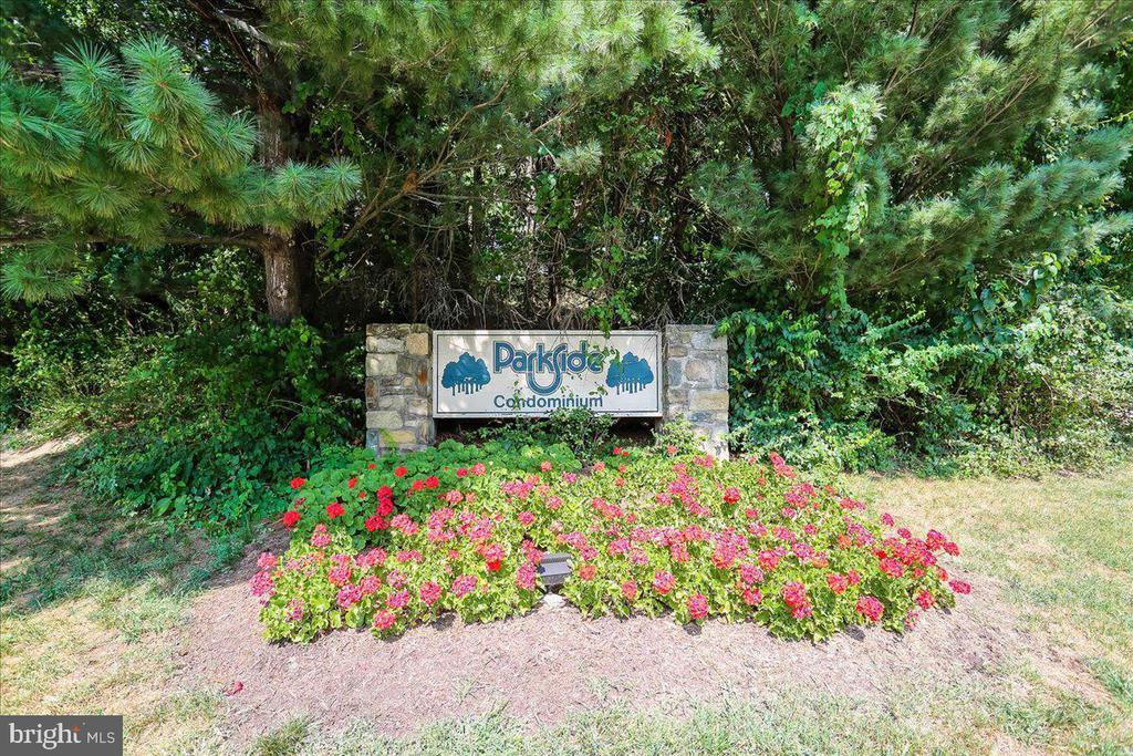10518 WEYMOUTH STREET Unit: 102