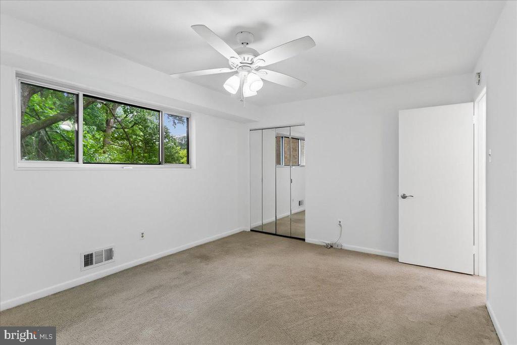 10518 WEYMOUTH STREET Unit: 102