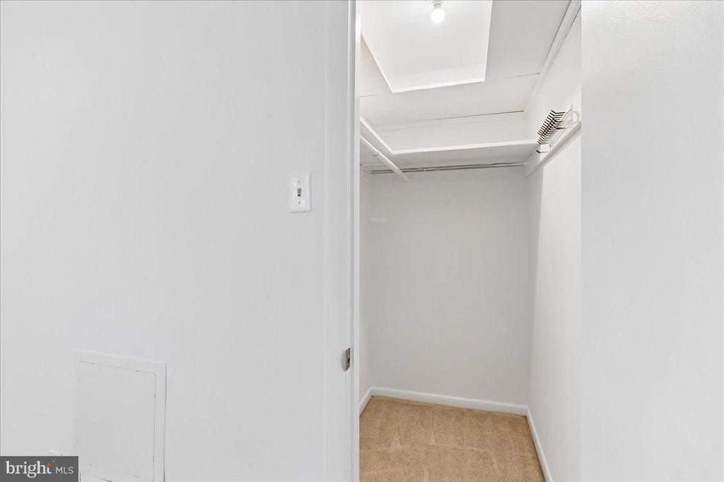 10518 WEYMOUTH STREET Unit: 102