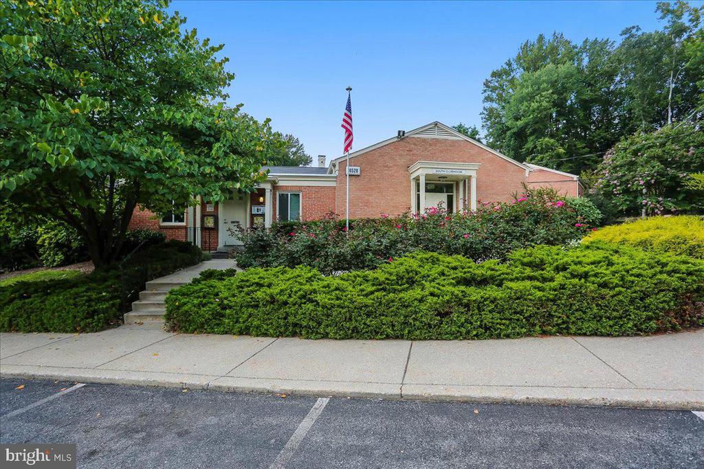 10518 WEYMOUTH STREET Unit: 102