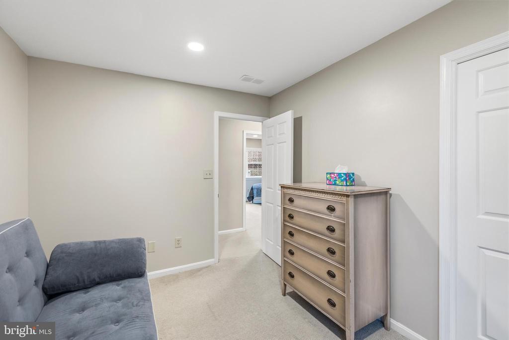 4880 CHEVY CHASE DRIVE Unit: 133