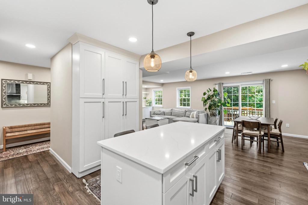 4880 CHEVY CHASE DRIVE Unit: 133