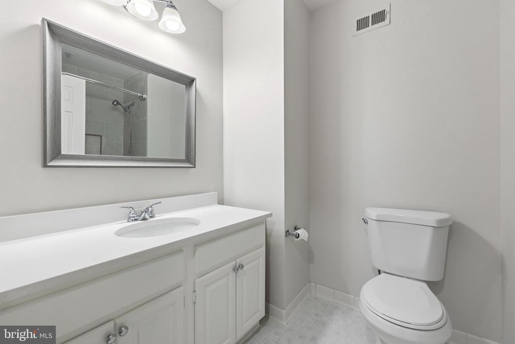 4880 CHEVY CHASE DRIVE Unit: 133