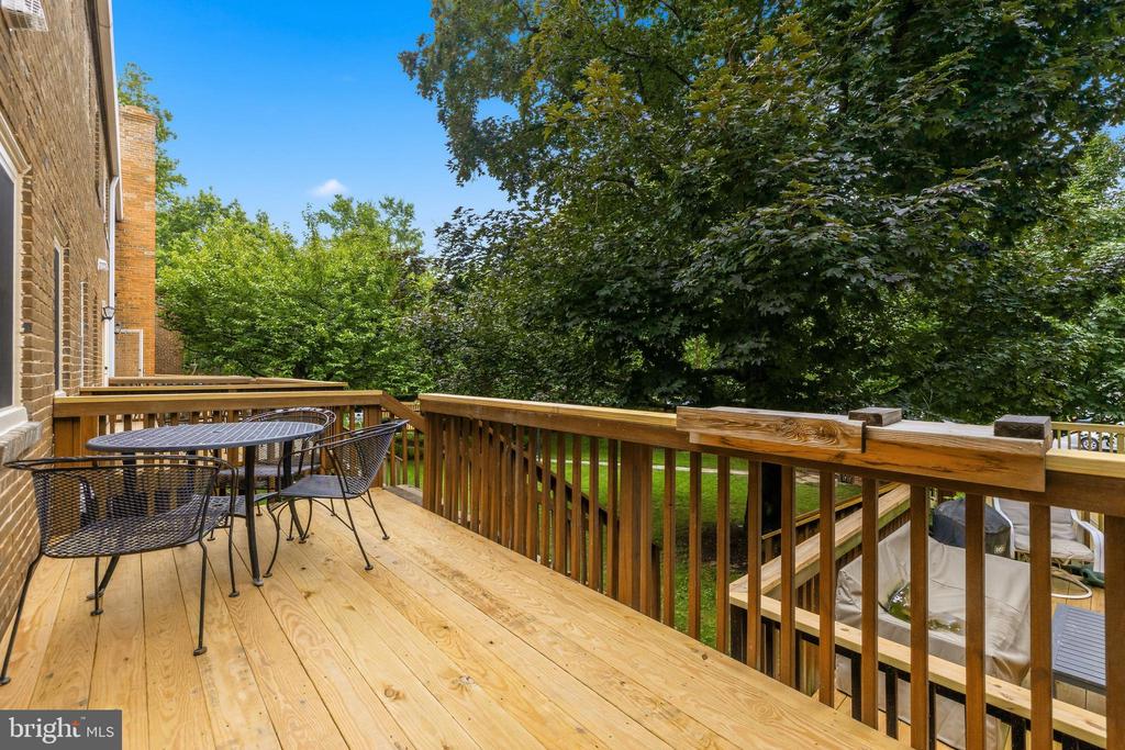 4880 CHEVY CHASE DRIVE Unit: 133