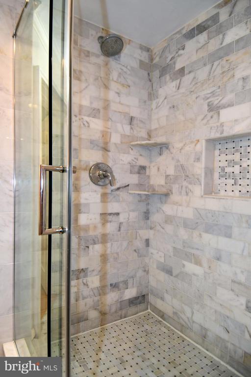 5301 WESTBARD CIRCLE Unit: 419