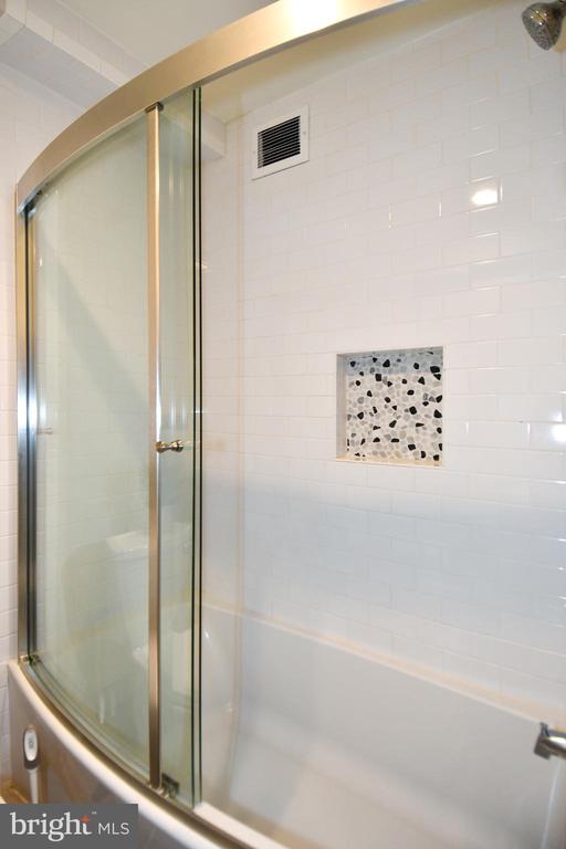 5301 WESTBARD CIRCLE Unit: 419