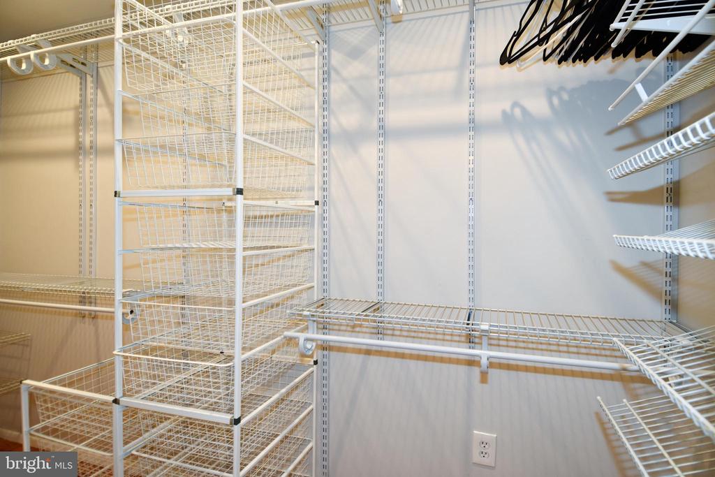 5301 WESTBARD CIRCLE Unit: 419