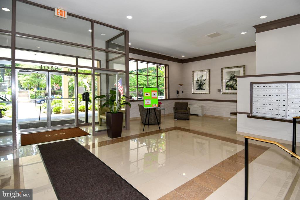 5301 WESTBARD CIRCLE Unit: 419
