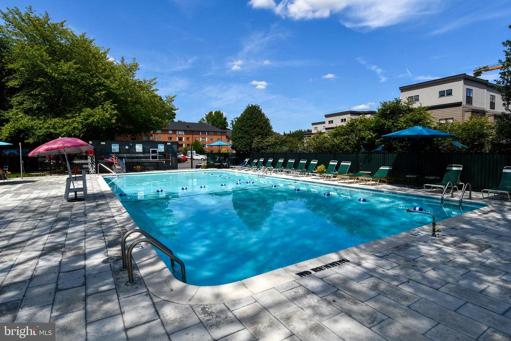 5301 WESTBARD CIRCLE Unit: 419