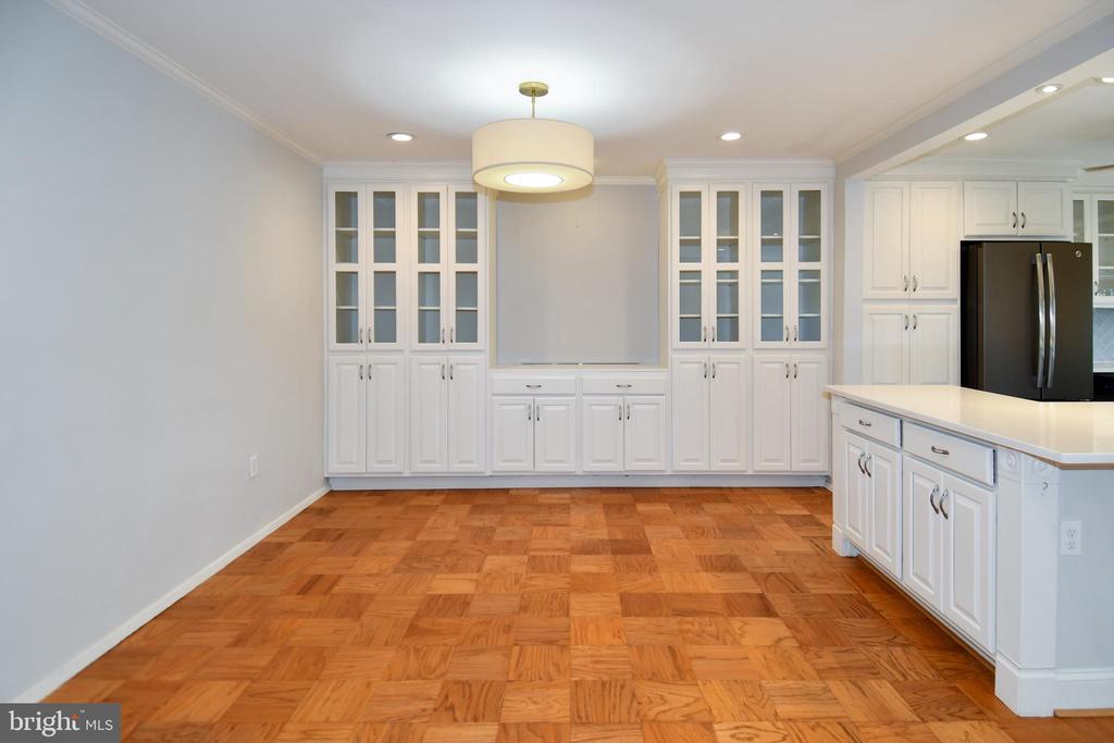 5301 WESTBARD CIRCLE Unit: 419